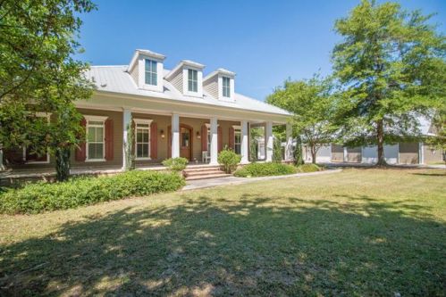 15093 Swan Rd, Gulfport, MS 39503-8712