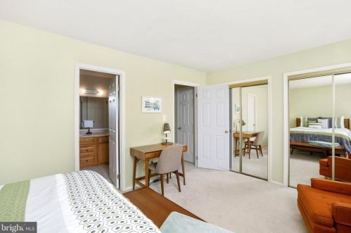 42 Topaz Ln, Trenton NJ exterior