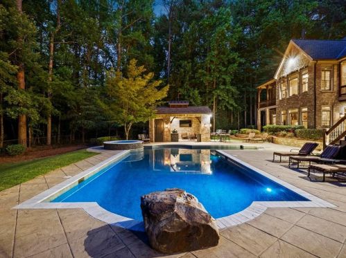 286 Midway Rd, Marietta, GA 30064-1528