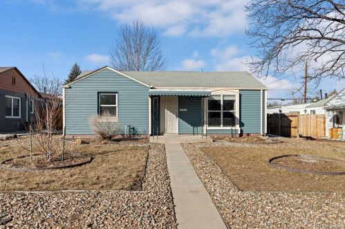 1375 Rosemary St, Denver CO  80220-3137 exterior