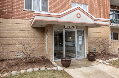 1470 Jefferson St, Des Plaines, IL 60016-4495