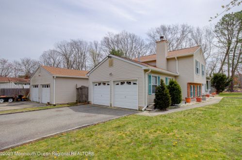807 Orchard St, Lacey Township, NJ 08734-1622