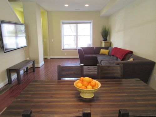 2518 Hackberry St, Cincinnati OH  45206-2104 exterior