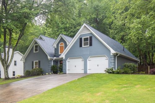 305 Farm Trak, Roswell, GA 30075-4271