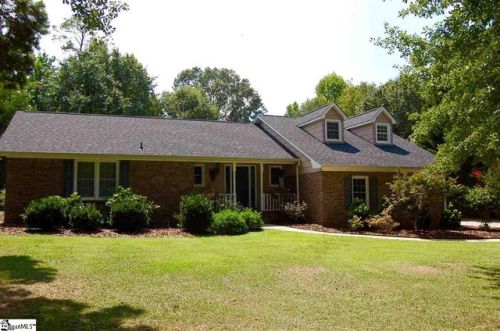 106 Wellington Dr, Moore, SC 29369-9660