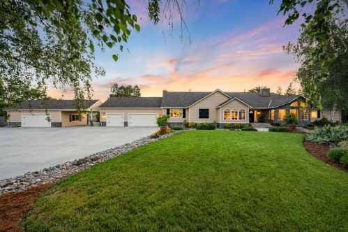 14821 Bartlett Ct, San Martin, CA 95046-9556