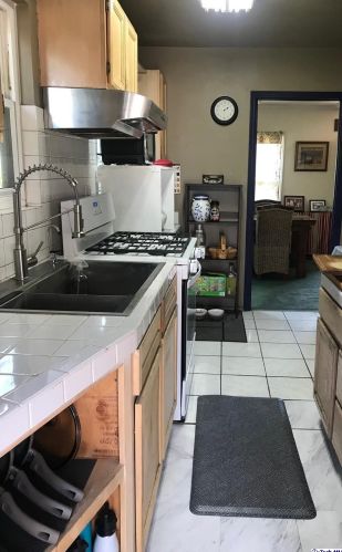 1914 Vassar St, Glendale CA  91204-2926 exterior