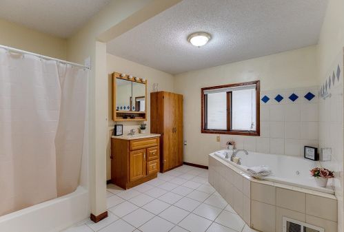923 Barclay St, Saint Paul MN  55106-3501 exterior