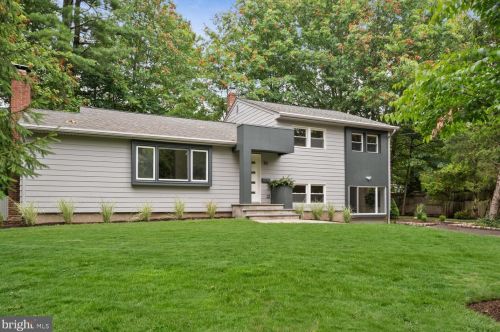 150 Loomis Ct, Princeton NJ  08540-3439 exterior