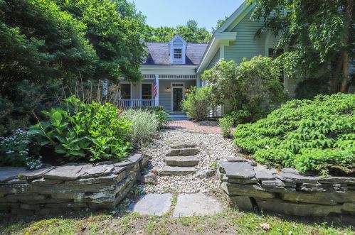 17 Village Brook Rd, Yarmouth, ME 04096-7914