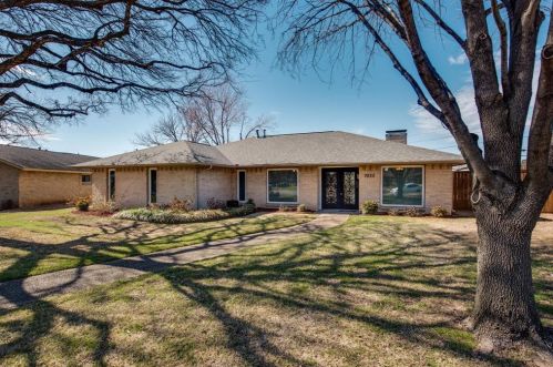 3823 Antigua Dr, Dallas, TX 75244-6602