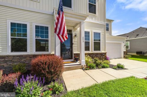 173 Burberry Ln, Charles Town, WV 25414-5647