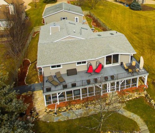 378 Holiday Dr, Somonauk, IL 60552-9541