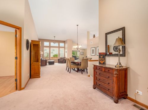 1088 Birchwood Dr, Pingree Grove IL  60140-9107 exterior