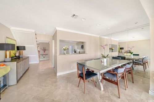 3561 Windspun Dr, Huntington Beach CA  92649-2027 exterior