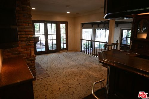 3041 Chevy Chase Dr, Glendale CA  91205-4805 exterior