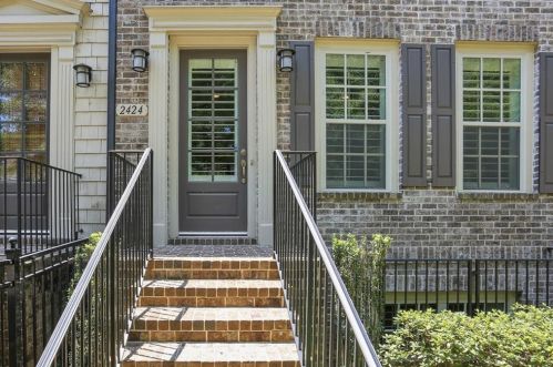 2424 Gatebury Cir, Atlanta, GA 30341-2633