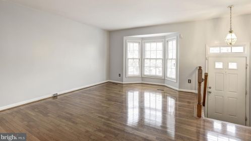 511 Herndon Woods Ct, Herndon VA  20170-5135 exterior
