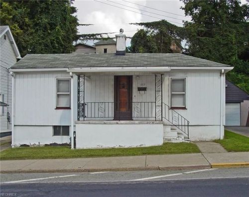 557 Allegheny St, Follansbee, WV 26037-1303