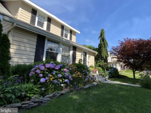 24 Linden Ave, Pitman, NJ 08071-2108
