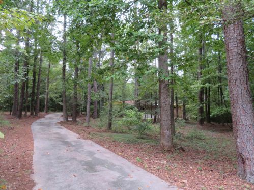 2952 Happy Hollow Dr, Conyers, GA 30094-3265