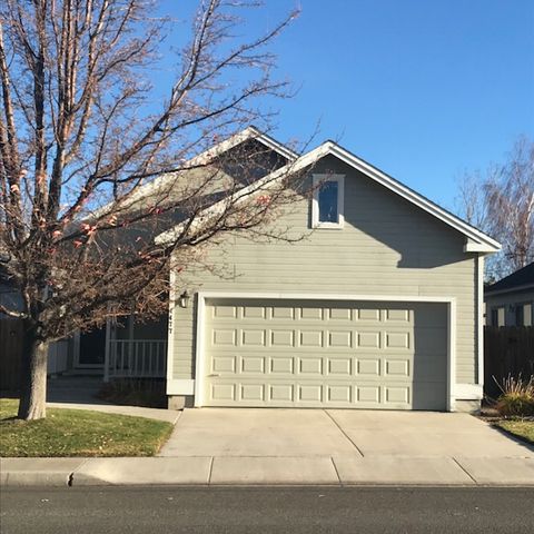 1477 Hussman Ave, Gardnerville, NV 89410-5148