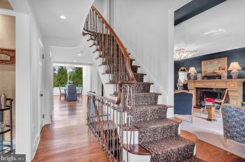 145 Winding Way, Tavistock NJ 08033-3642 exterior