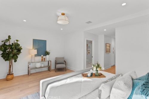 5326 Forbes Ave, Van Nuys CA  91436-1004 exterior