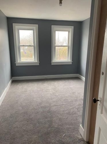 17 Intervale Ave, Providence, RI 02911-2458