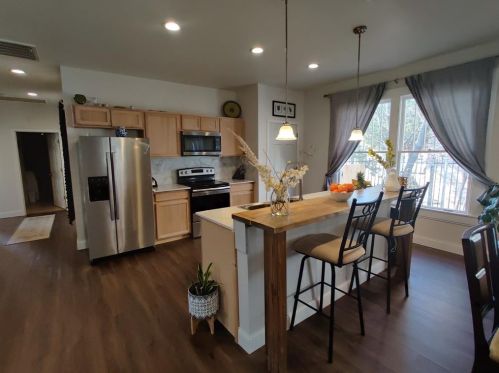 1064 Humbolt St, Fort Worth TX  76104-3721 exterior