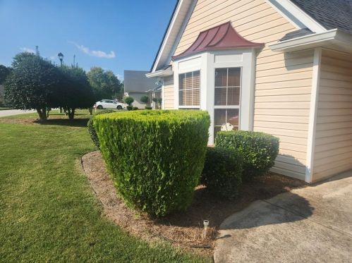 2556 Hillvale Cir, Lithonia, GA 30058-1821