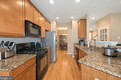 63 Spinnaker Dr, Mount Laurel NJ 08054-6107 exterior