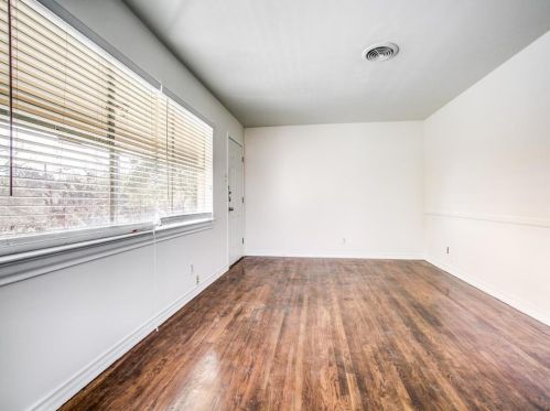 9585 Ash Creek Dr, Dallas TX  75218-3770 exterior