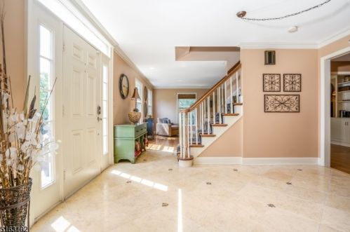 33 Willow Brook Ln, Annandale, NJ 08801-3432