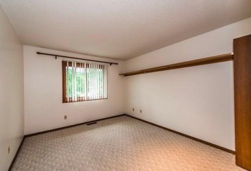 678 Dorland Rd, Saint Paul MN  55119-5572 exterior