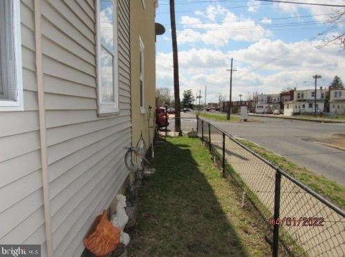 801 Paul St, Gloucester, NJ 08030-1531