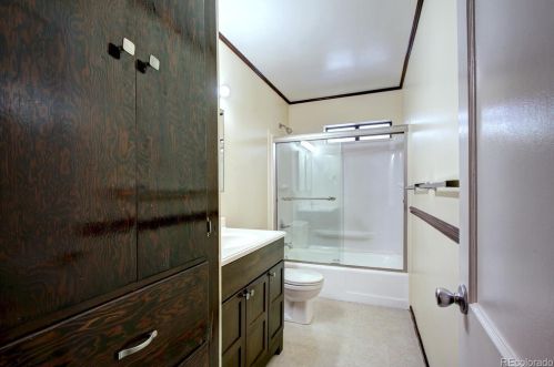 928 Scranton St, Denver CO  80011-6404 exterior