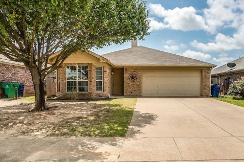 4725 Topaz Ln, Granbury, TX 76049-7790