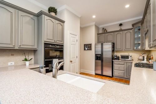2308 English Ivy Ct, Atlanta GA  30339-6797 exterior