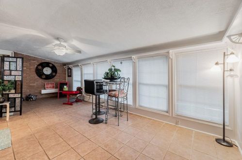 702 Timber Cv Dr, Taylor Lake Village TX 77586-4617 exterior