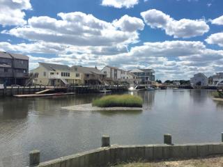 62 Kentucky Dr, Tuckerton, NJ 08087-1035