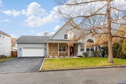 4 Roadway, Bogota, NJ 07603-1206