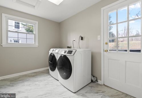 1609 Billman Ln, Silver Spring MD 20902-1421 exterior