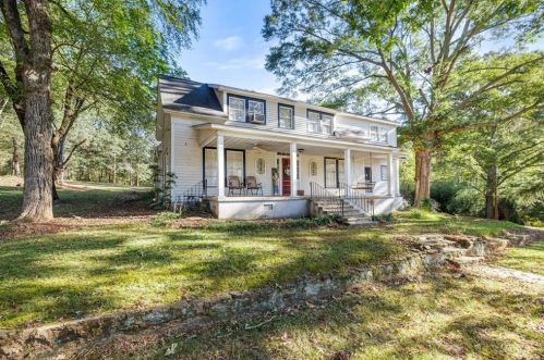 327 Danielsville St, Jefferson, GA 30549-3370