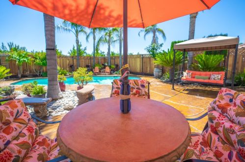 1746 Fir Dr, Los Banos CA 93635-5236 exterior