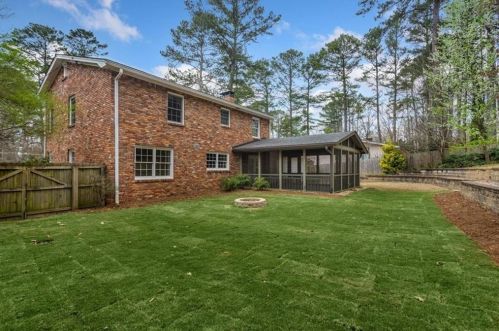 2613 Flair Knoll Dr, Atlanta GA  30345-1317 exterior