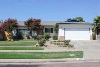 6103 Selland Ave, Fresno, CA 93711-1552