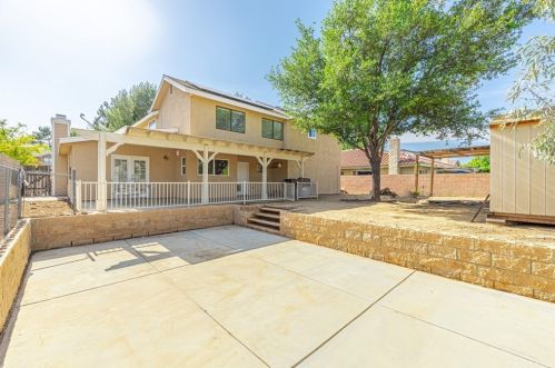 42336 La Gabriella Dr, Lancaster CA 93536-4388 exterior