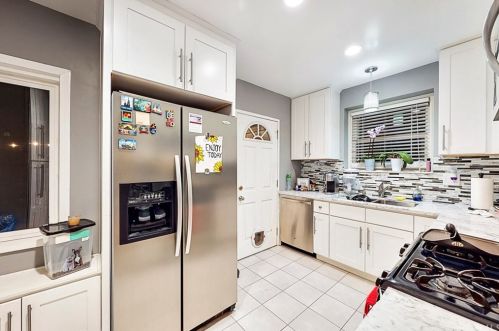 530 West St, Anaheim CA  92801-4707 exterior