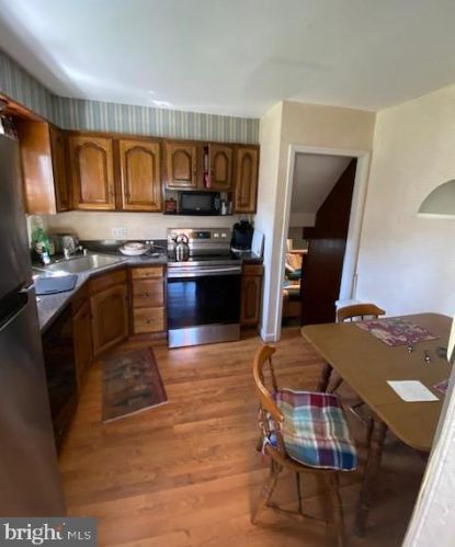 30 Cornelia Dr, Gloucester, NJ 08031-2037